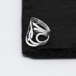 Sterling Silver Interlocked Circle Ring: Lightweight Abstract Geometric Jewelry