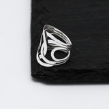 Sterling Silver Interlocked Circle Ring: Lightweight Abstract Geometric Jewelry