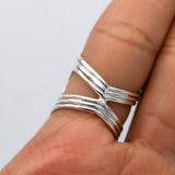 Sterling Silver Interlocked Circle Ring: Lightweight Abstract Geometric Jewelry