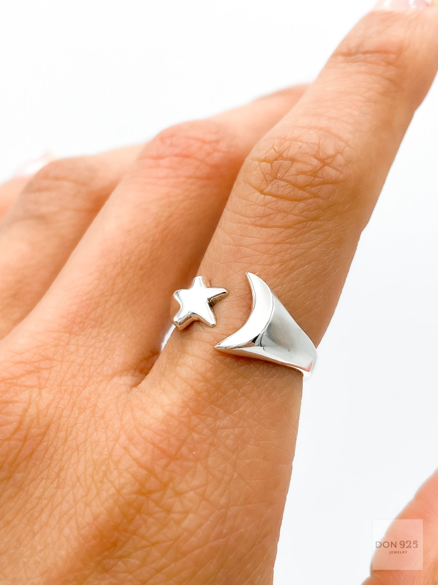 Sterling Silver Moon and Star Ring: Minimalist Lightweight Jewelry