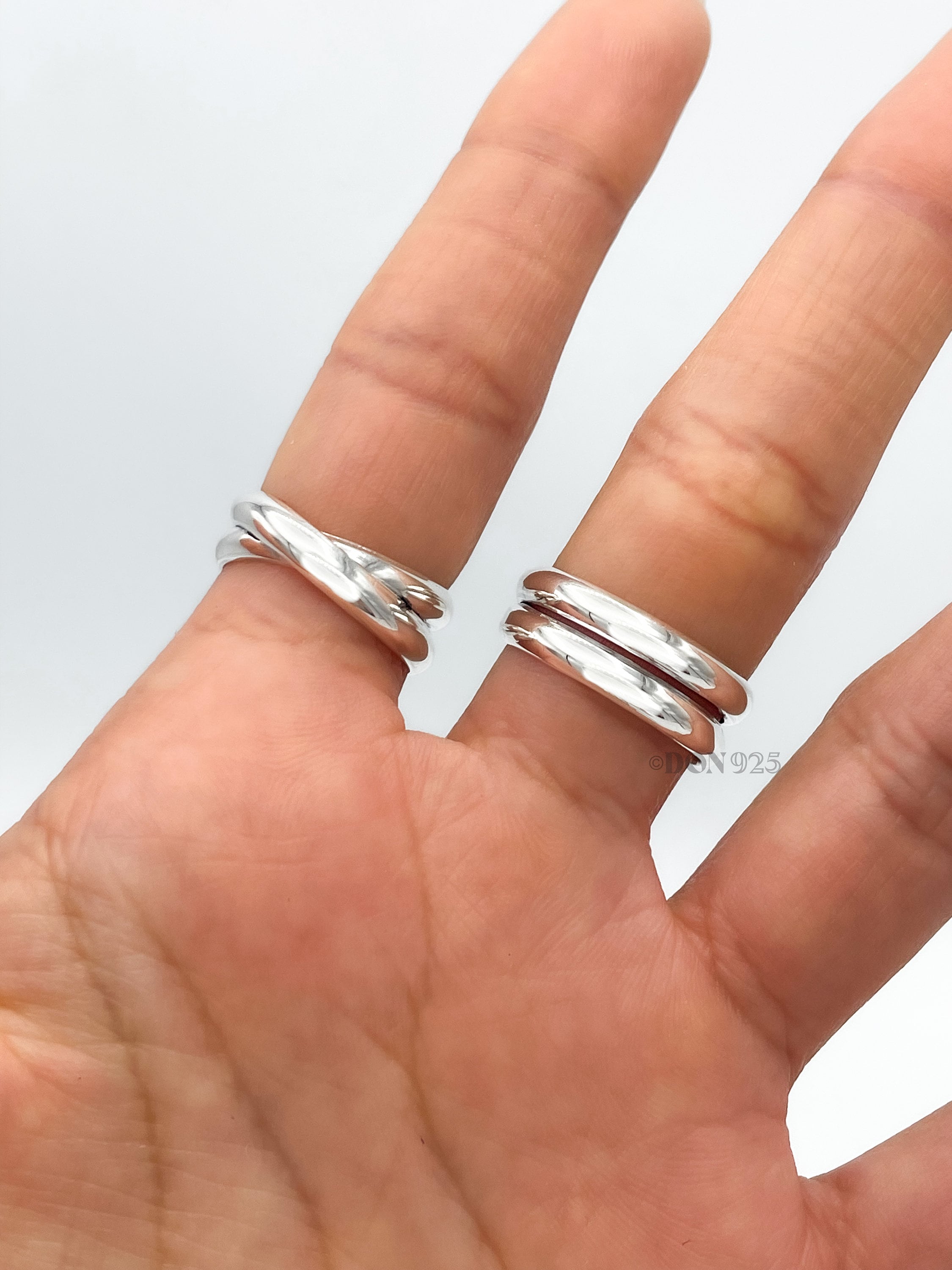 Sterling Silver Crossover Ring: Modern Interlocking Band