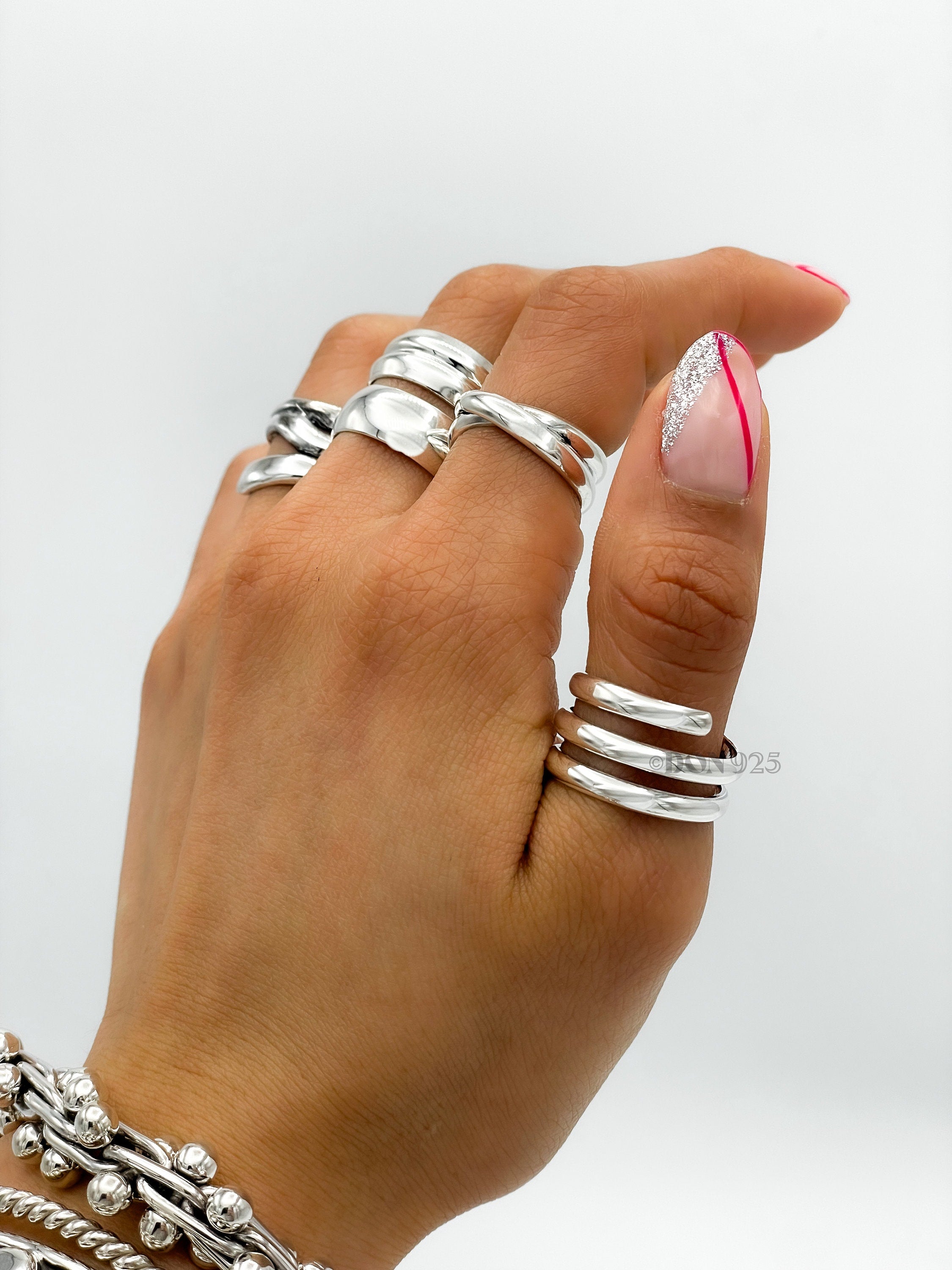 Sterling Silver Crossover Ring: Modern Interlocking Band